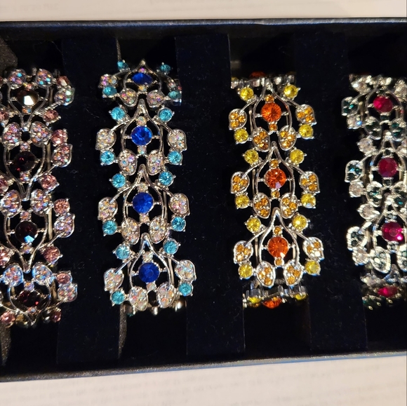 The Danbury Mint Braclet Set - Picture 2 of 3